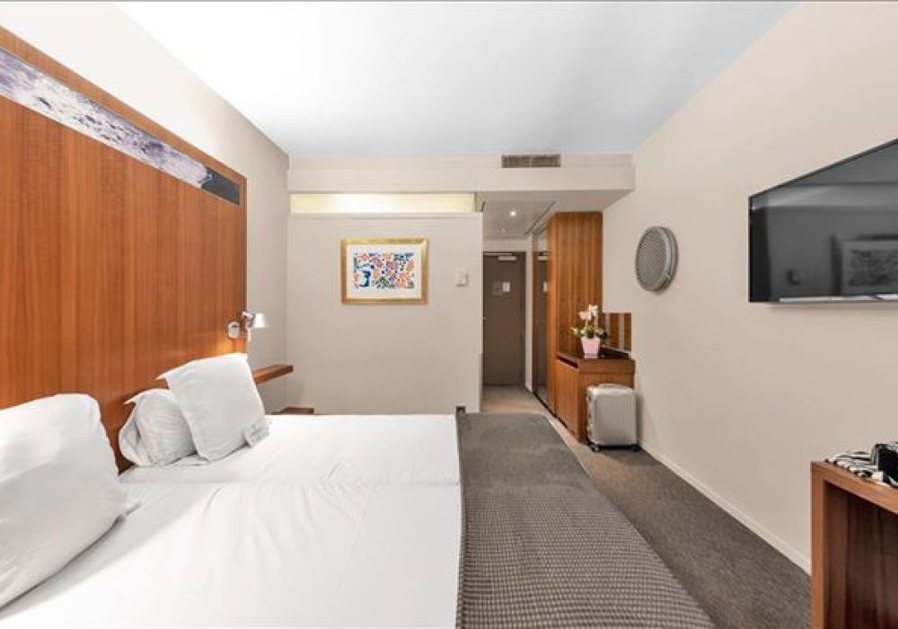 Photo - Chambre supérieure - Vue Patio a916105e 9885 47d7 b18a a762716b7121 a916105e-9885-47d7-b18a-a762716b7121