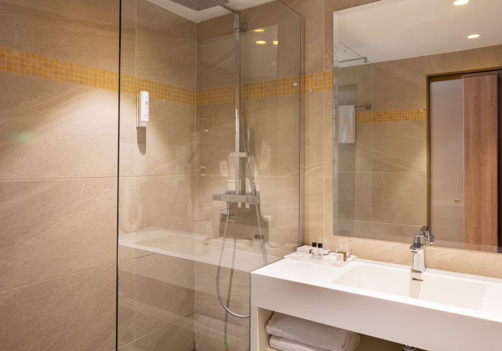 web_beau_rivage_salle_de_bain_crop_0002_salle de bain285mp-web